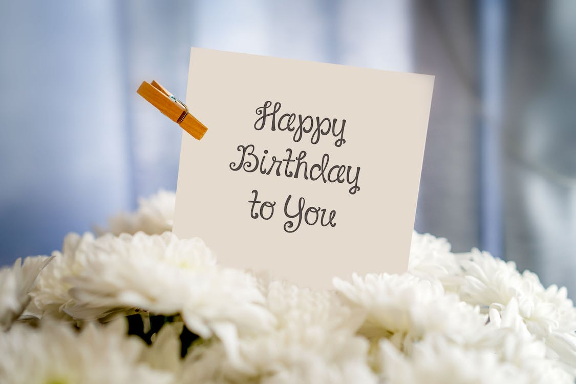 You are currently viewing Celebrating Belated Birthdays: Heartfelt Wishes and Gifts