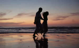 Read more about the article 8 Unique Gift Ideas for Girlfriend This Summer