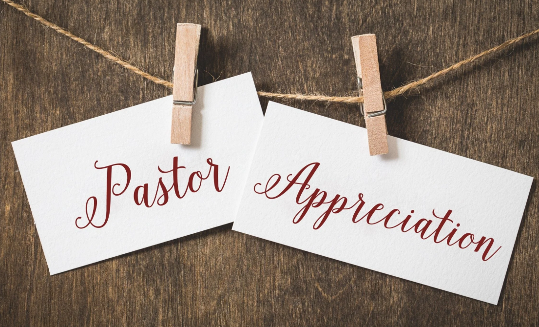 You are currently viewing 10 Impacting Gift Ideas for Pastors’ Appreciation