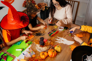 Read more about the article 13 Creative Activities You Can Do with Pumpkins for Kids During Halloween